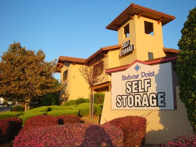 Harbour Point Self Storage's Mediterranean-style office and monument sign in Elk Grove, CA